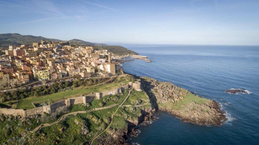 Romantic Loft With Jacuzzi In The Castle Castelsardo Extérieur photo